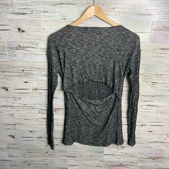 Rag  & bone gray long sleeve top open back size xs - Picture 8 of 9